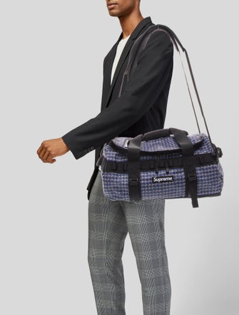 The North Face x Supreme Weekender Bag