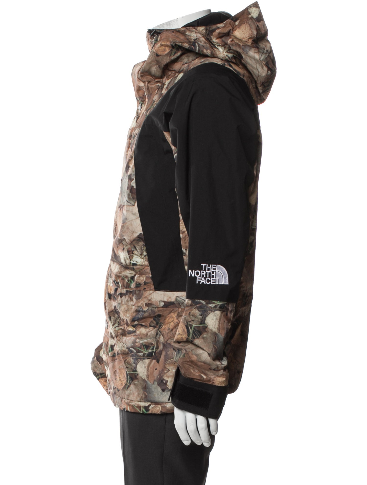 The North Face x Supreme 2016 LEAVES Parka