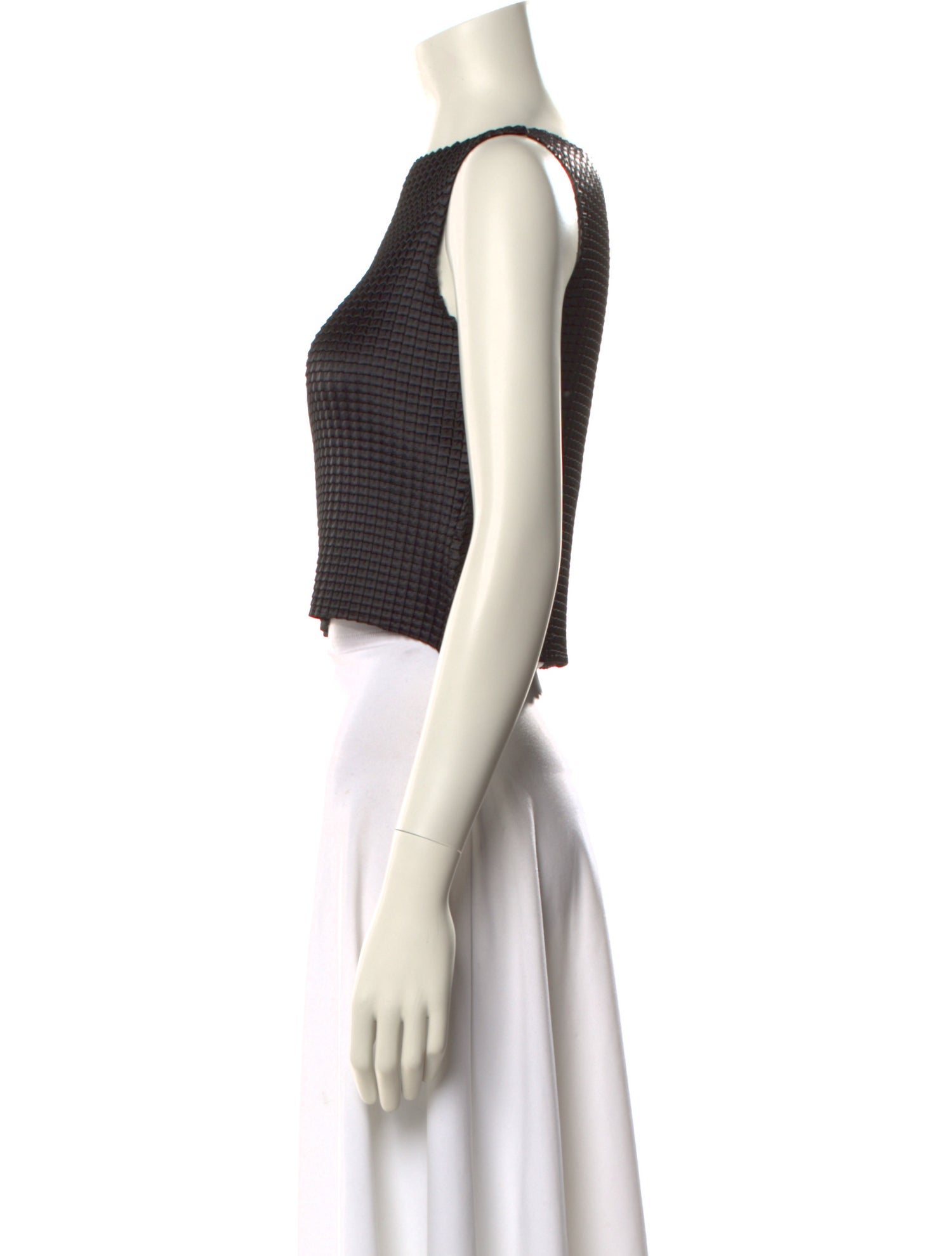 Nin Studio Square Neckline Sleeveless Crop Top