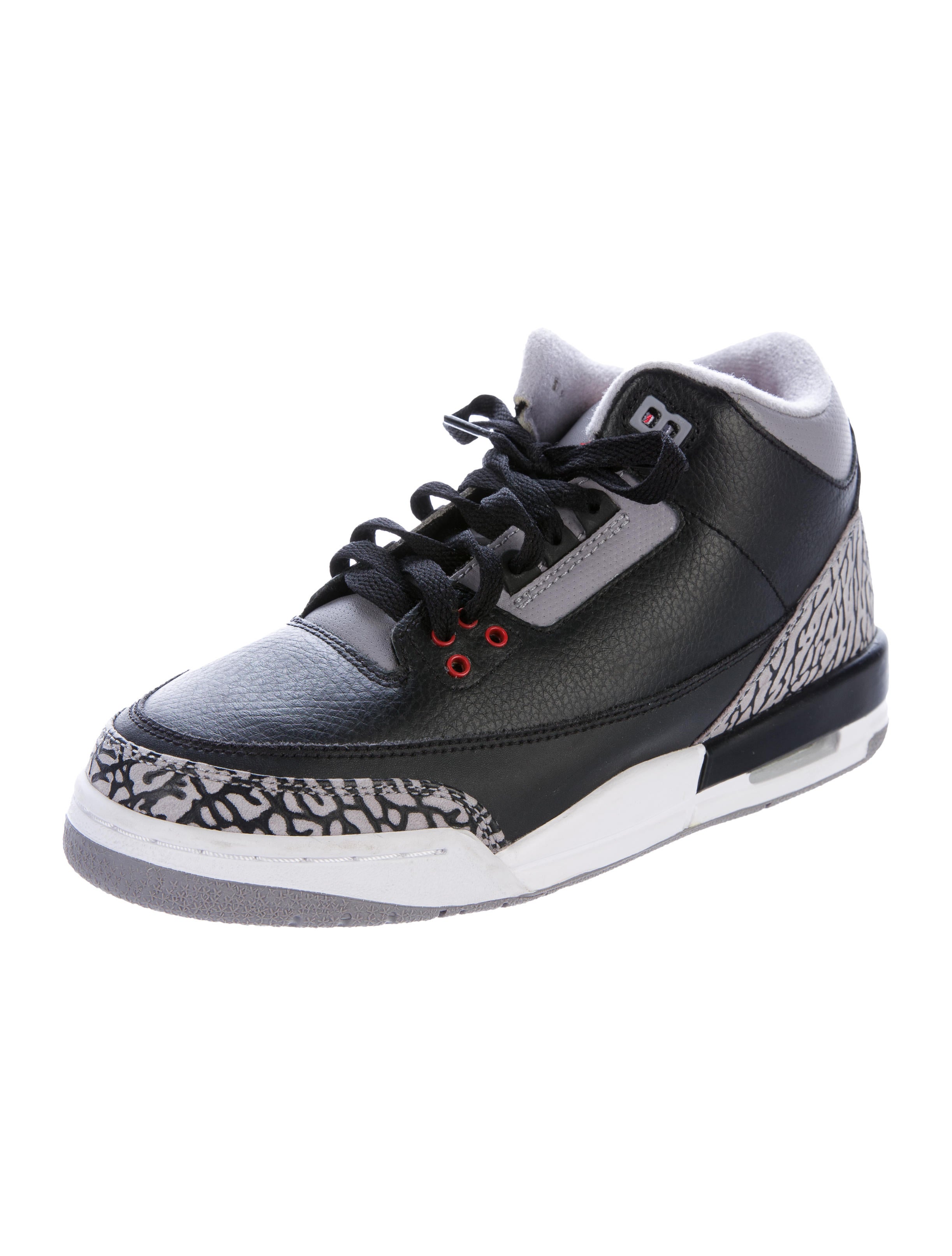 Boys' Casual Shoes Since , Sneaker Tees is the online marketplace for the sneaker culture enthusiast. We create products with the largest streetwear brands to provide you with the latest sneaker matching outfits and accessories. Shop our selection of hundreds of products and cop gear to compliment your Jordans, Foamposites or Yeezys.