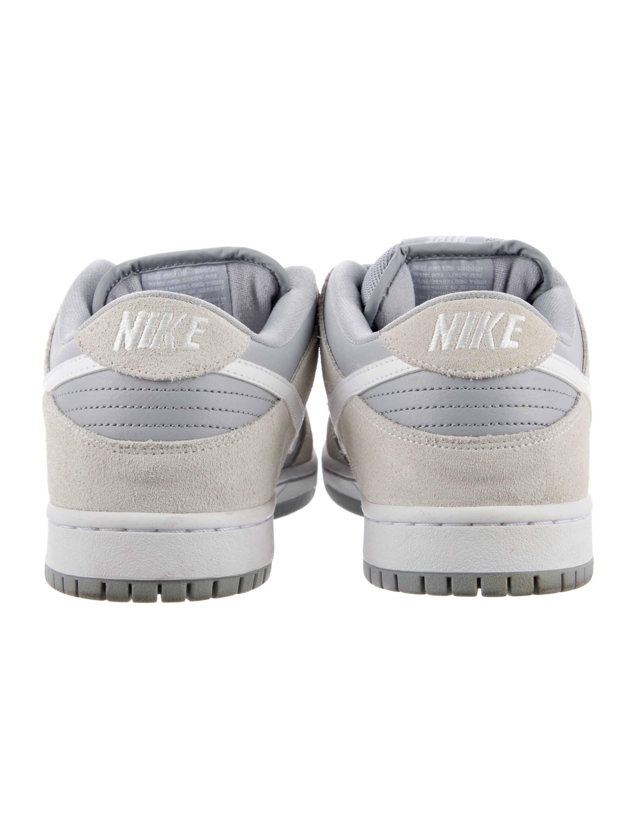 Nike SB Dunk Low 'Summit White Wolf Grey' Athletic Sneakers
