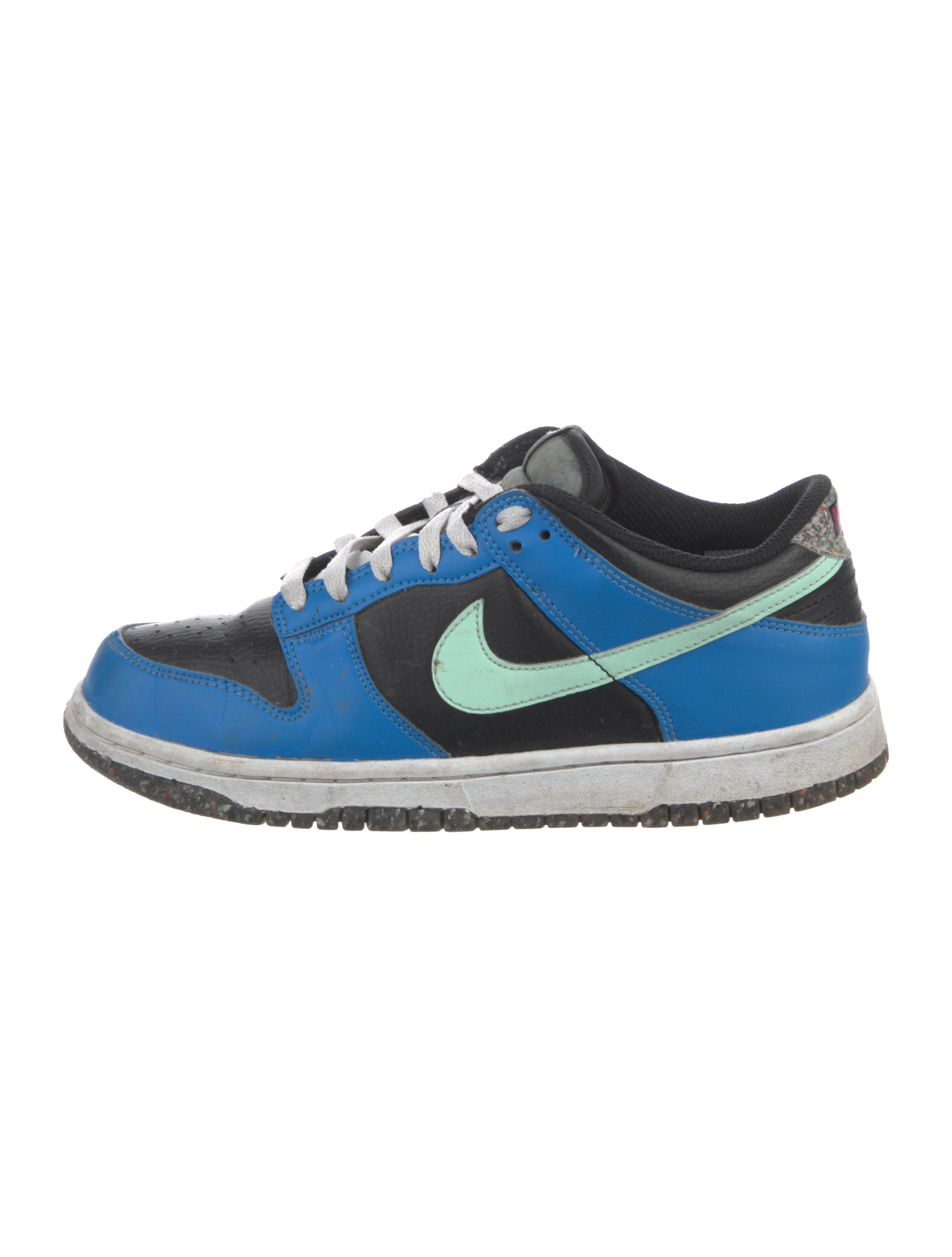 buy nike sb shoes online