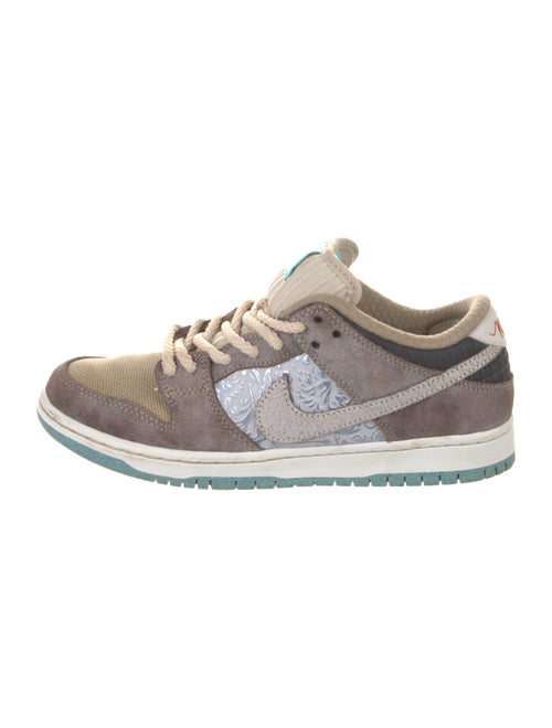 Nike SB Dunk Low 'Big Money Savings' Athletic Sneakers
