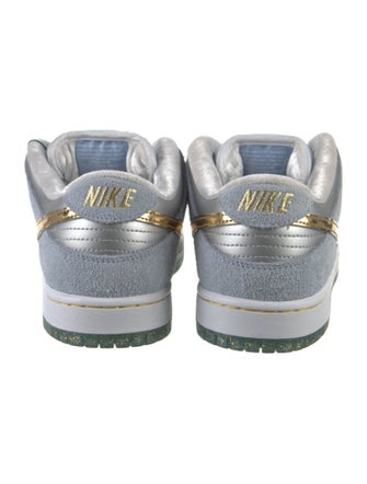 Nike SB SB Dunk Low x Sean Cliver Sneakers