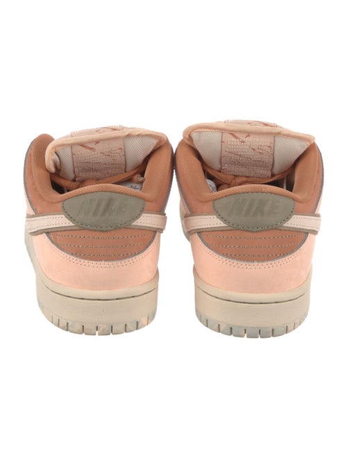 Nike SB Nike SB Dunk Low Sneakers