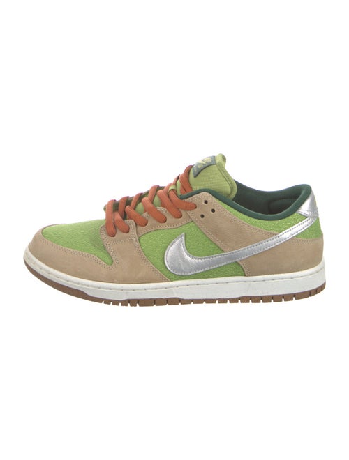 Nike SB Dunk Low Pro 'Escargot' Athletic Sneakers