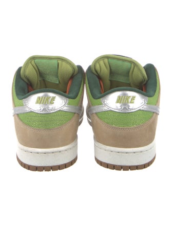 Nike SB Dunk Low Pro 'Escargot' Athletic Sneakers