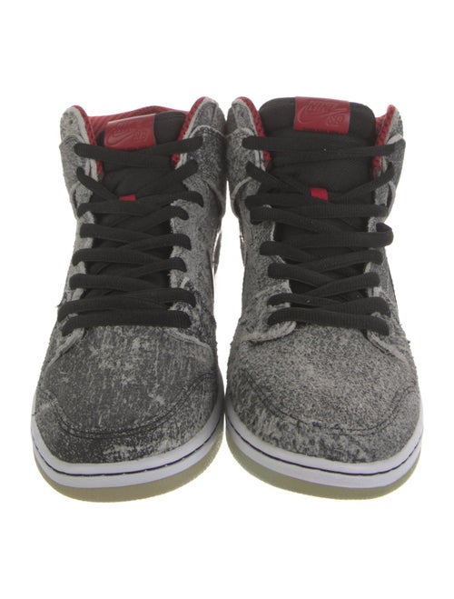 Nike SB Suede Sneakers