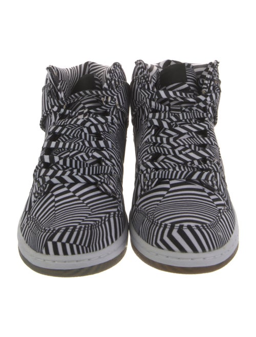 Nike SB Canvas Printed Sneakers