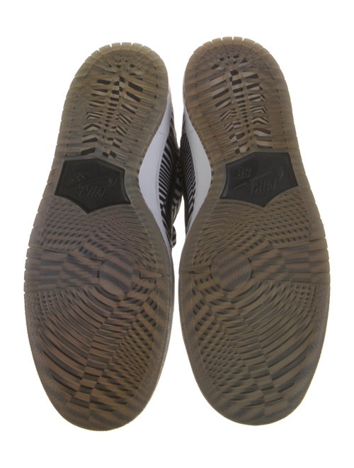 Nike SB Canvas Printed Sneakers