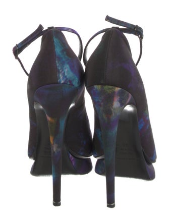 Nicholas Kirkwood x Erdem Satin Printed Pumps