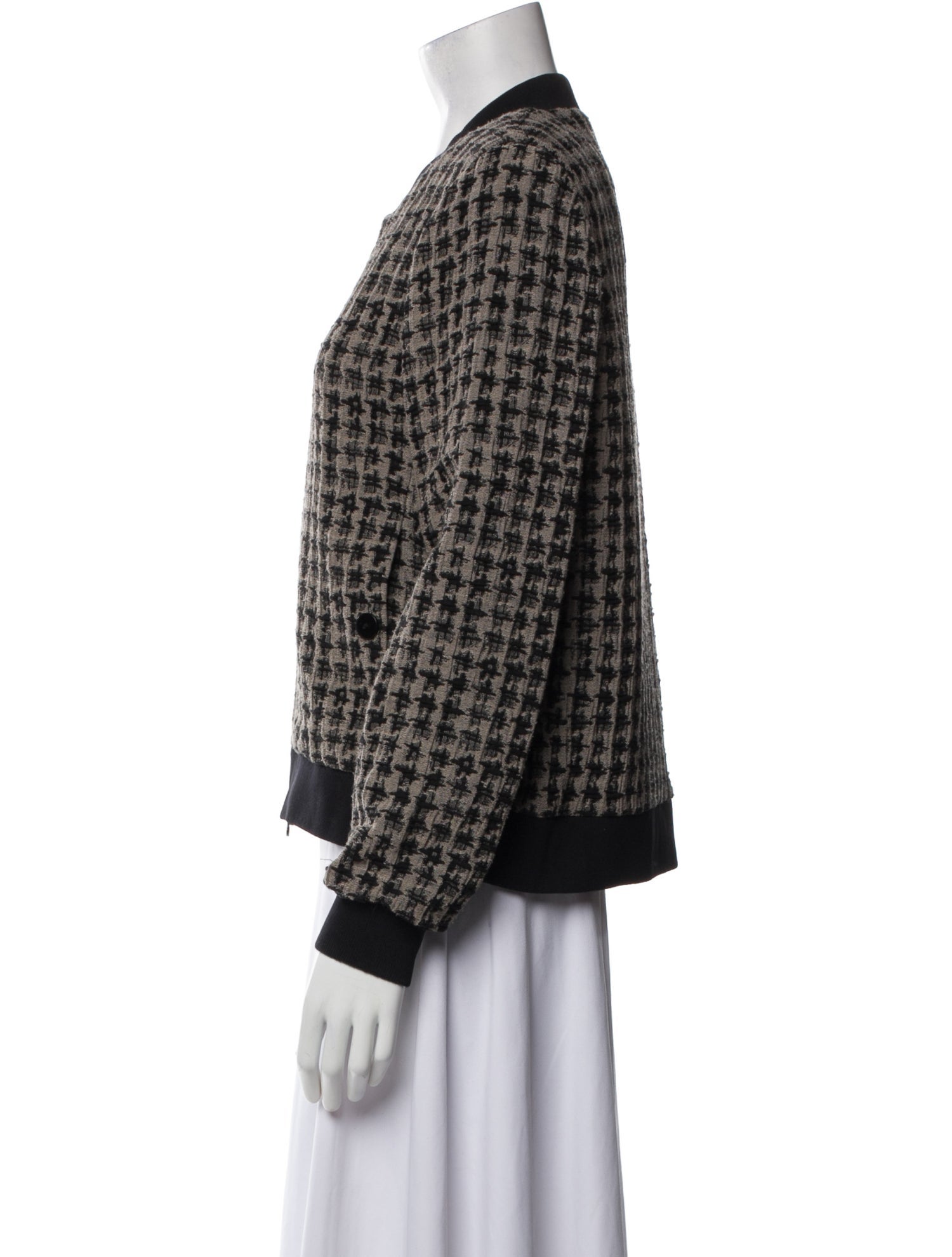 Nina Mclemore Printed V-Neck Sweatshirt