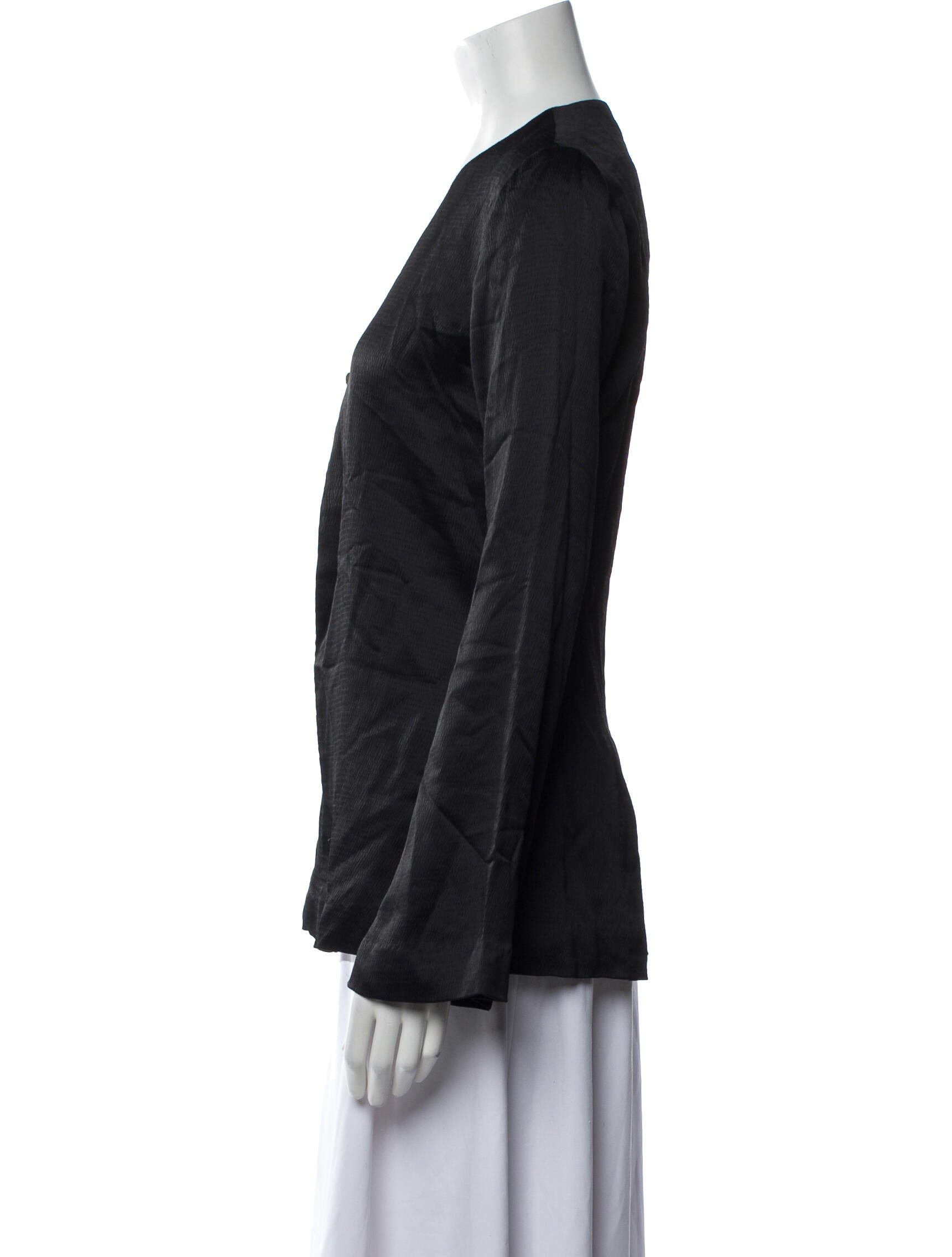 Nara Niro Linen V-Neck Button-Up Top