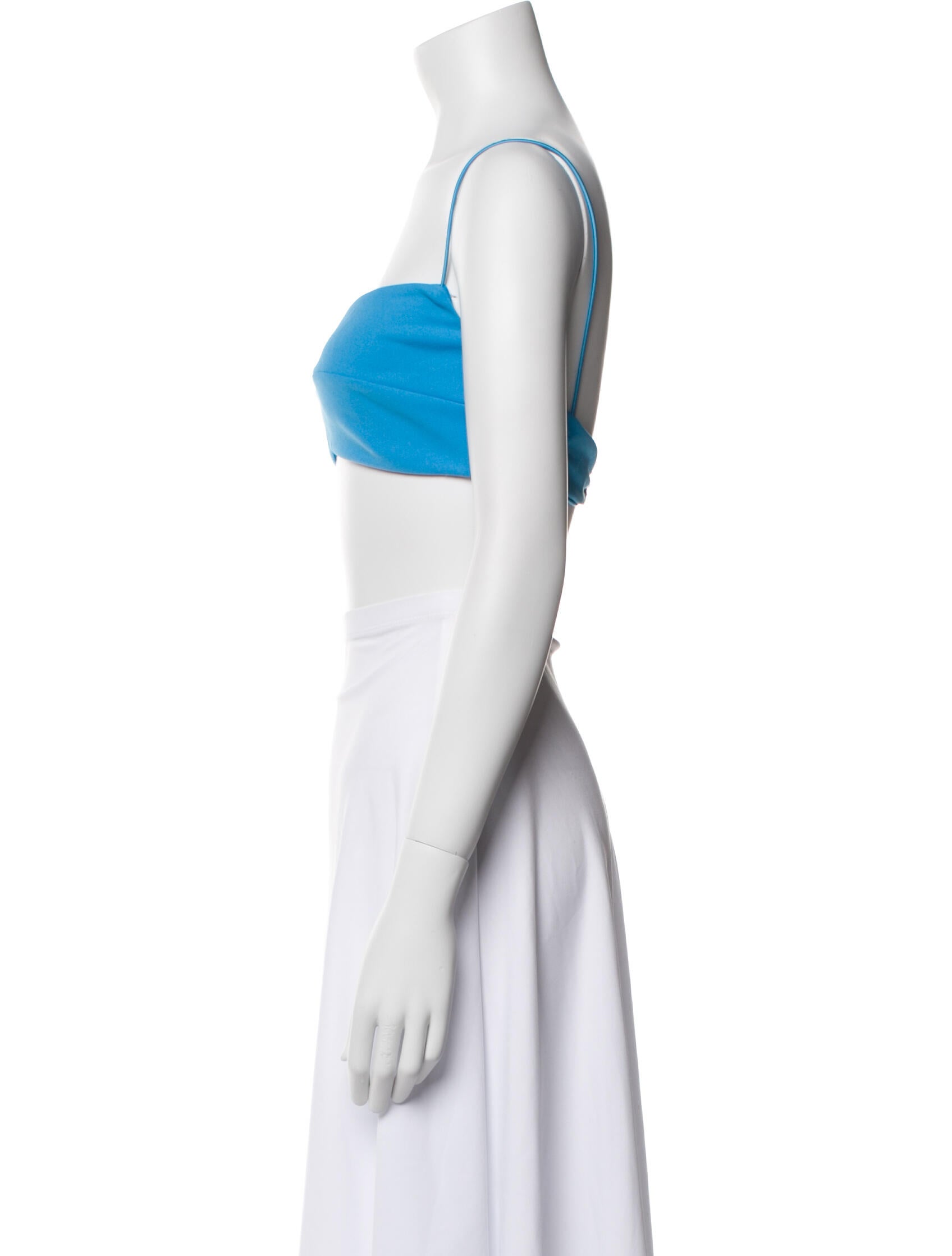 Nookie V-Neck Sleeveless Crop Top