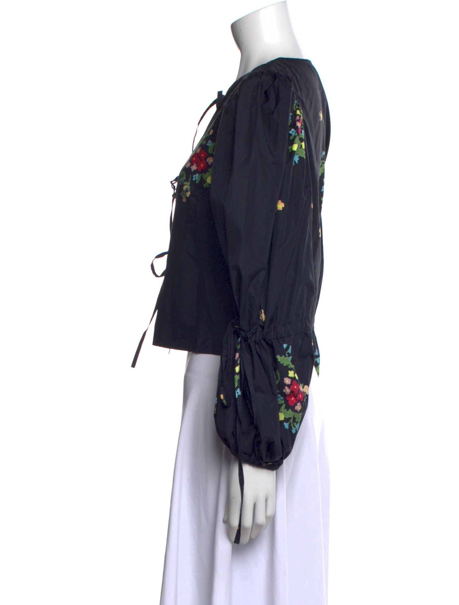 Naya Rea Floral Print Crew Neck Crop Top