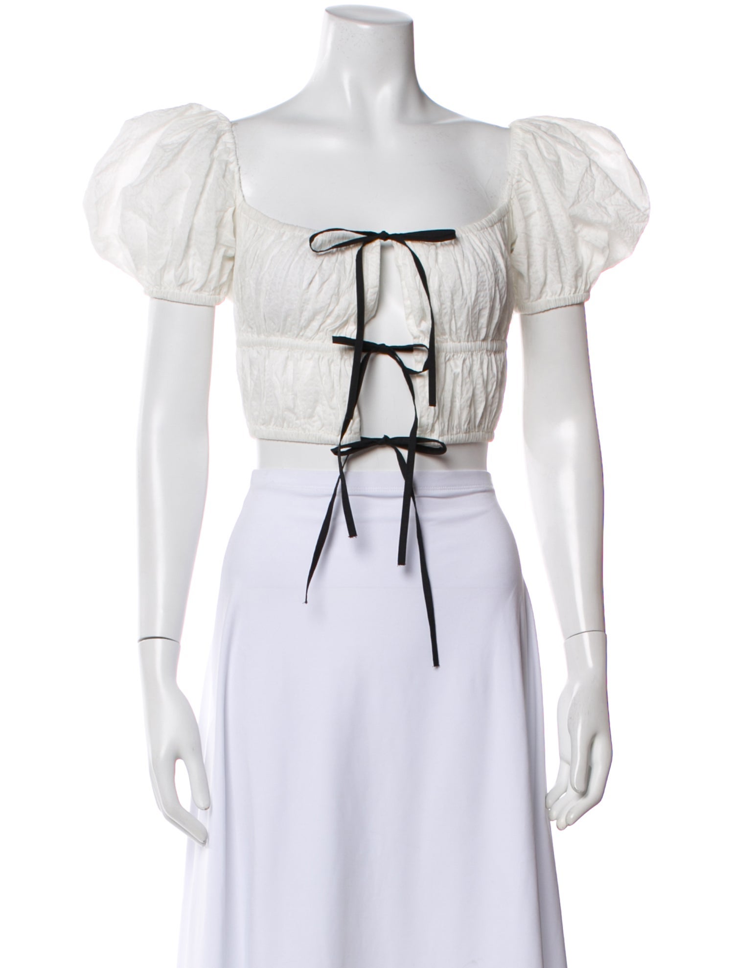 Naya Rea Square Neckline Short Sleeve Crop Top