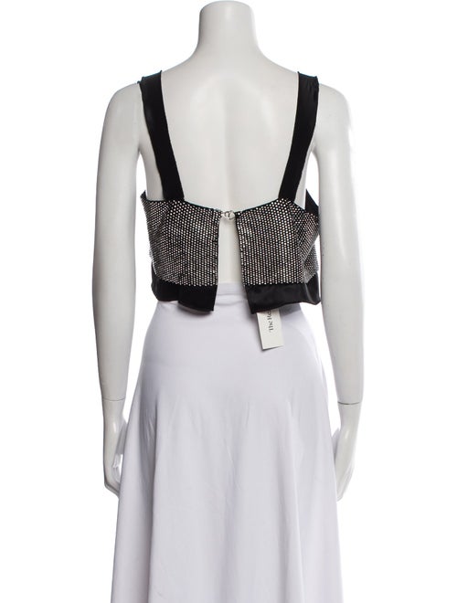 Nonchalant Square Neckline Sleeveless Crop Top