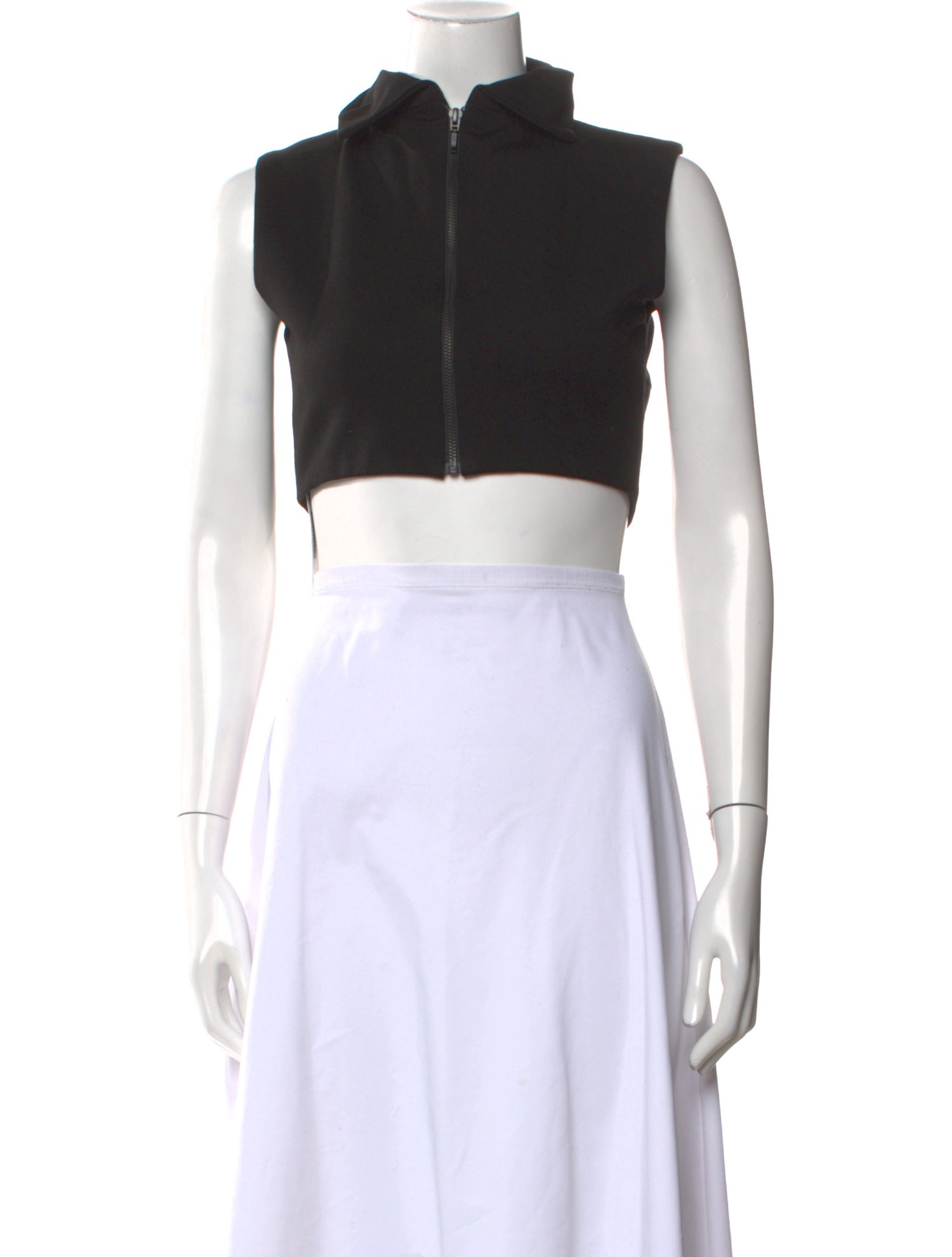 Nonchalant Crew Neck Sleeveless Crop Top