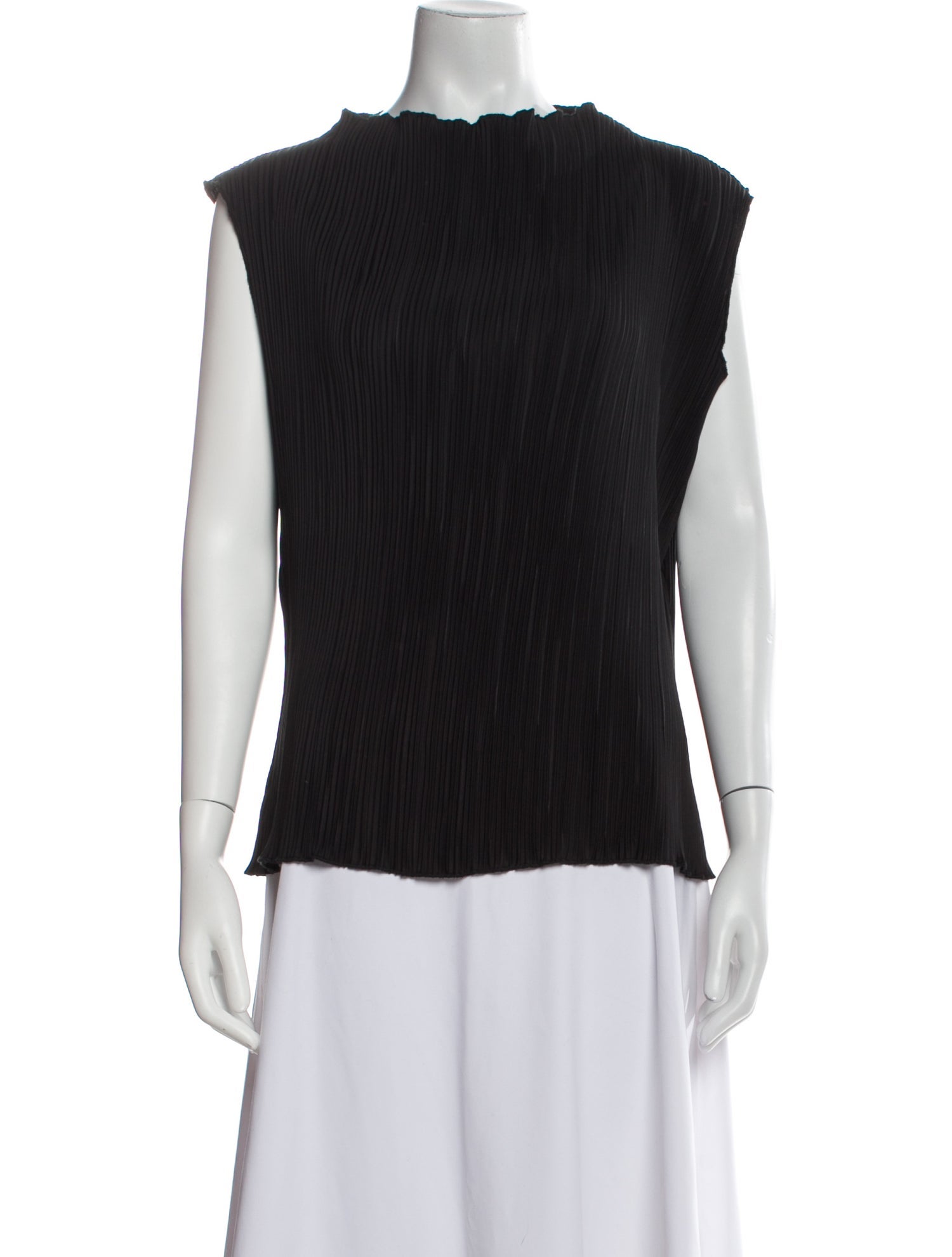 Nonchalant Bateau Neckline Sleeveless Top