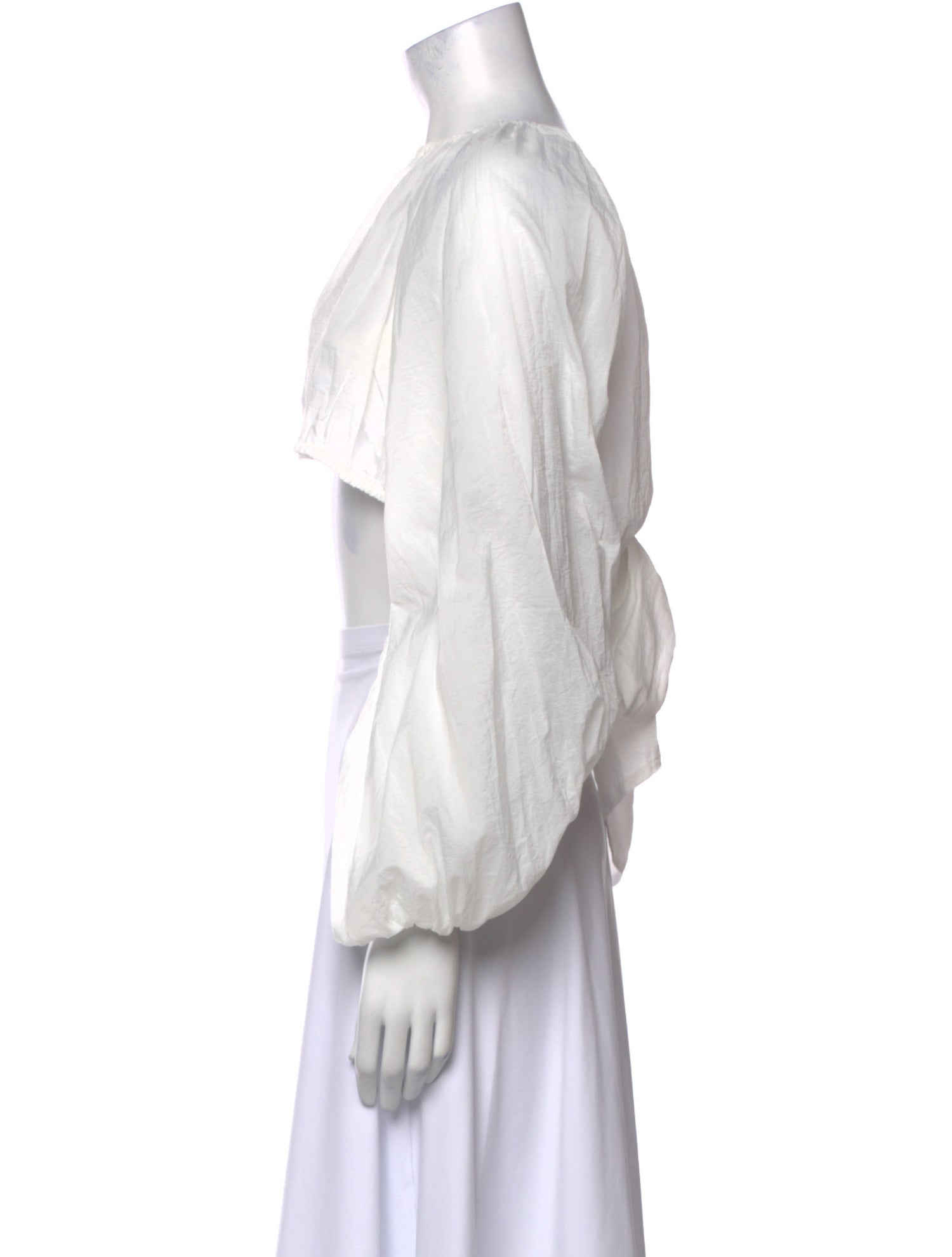 Nonchalant Scoop Neck Long Sleeve Crop Top