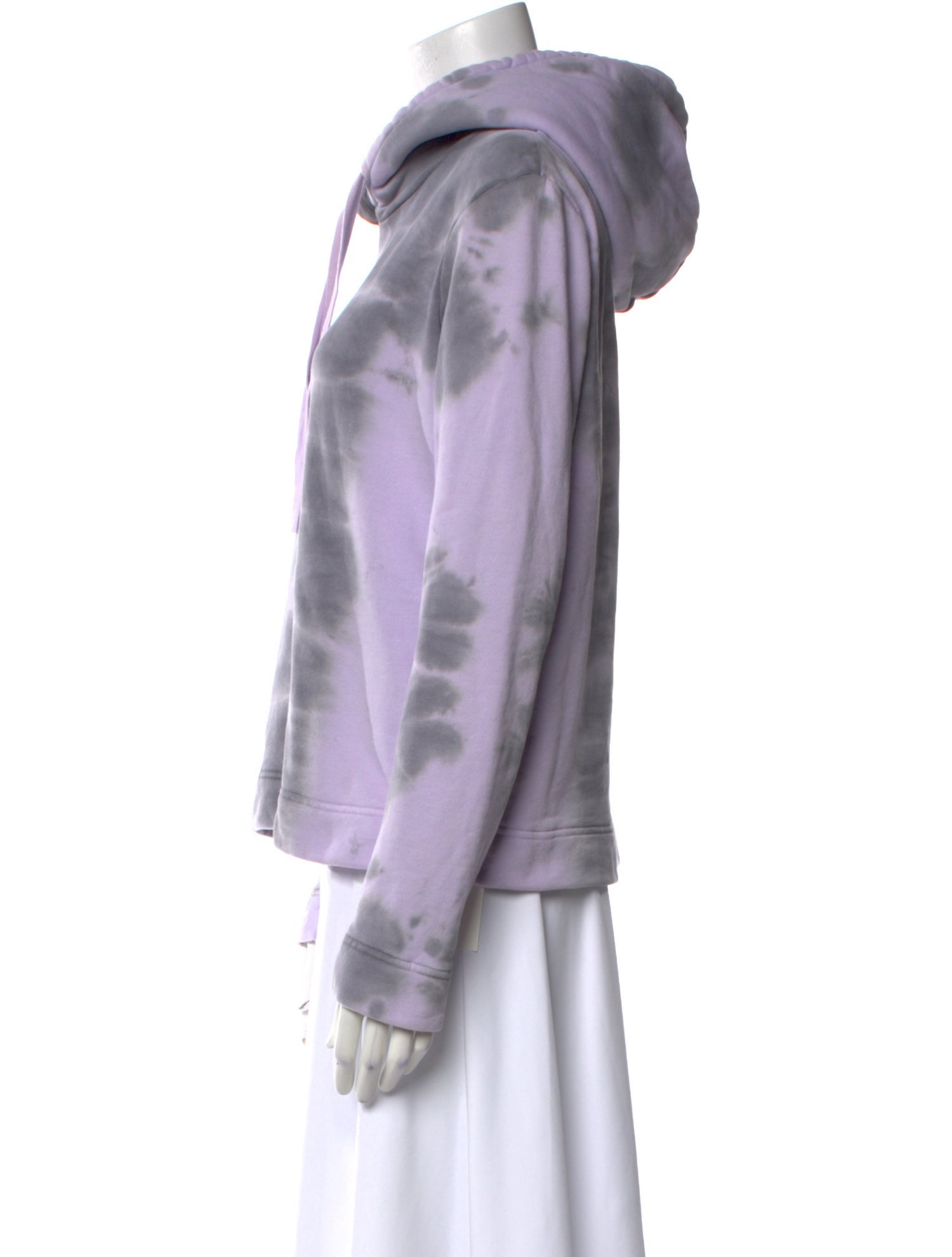 NINETY PERCENT Tie-Dye Print V-Neck Sweatshirt