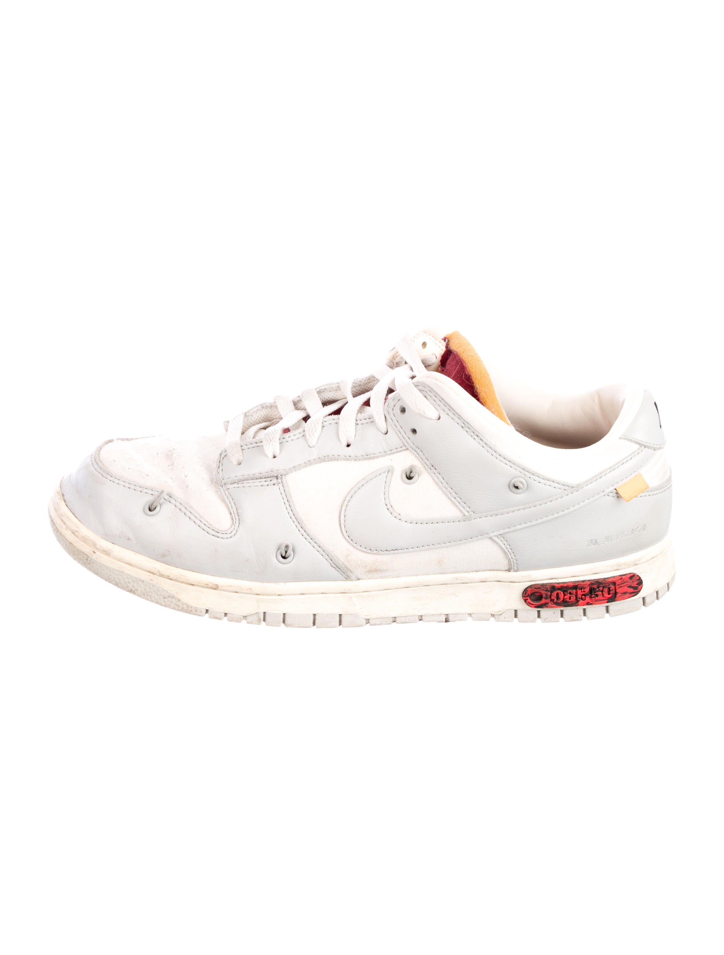Off-White x Nike Dunk Low 'Lot 8' Athletic Sneakers
