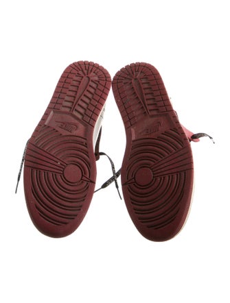 Off-White x Jordan 1 Retro OG 'Chicago' Sneakers