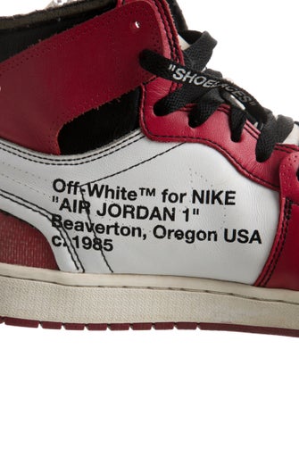 Off-White x Jordan 1 Retro OG 'Chicago' Sneakers