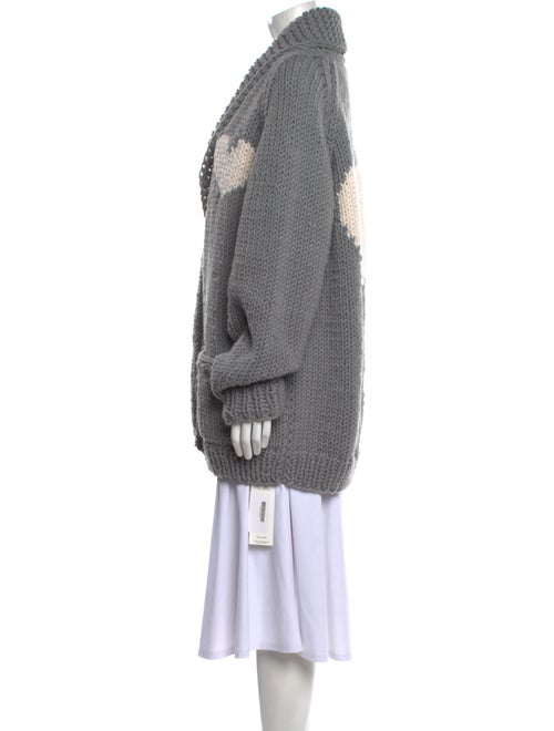 GOGO Wool V-Neck Sweater