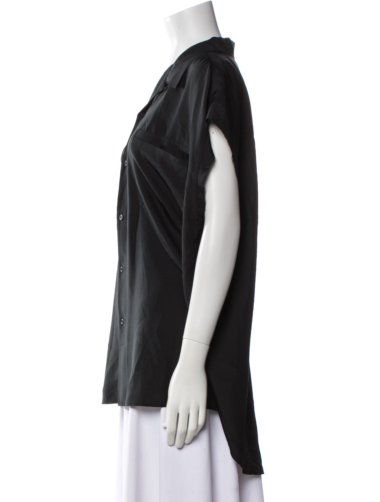 OAK V-Neck Short Sleeve Button-Up Top