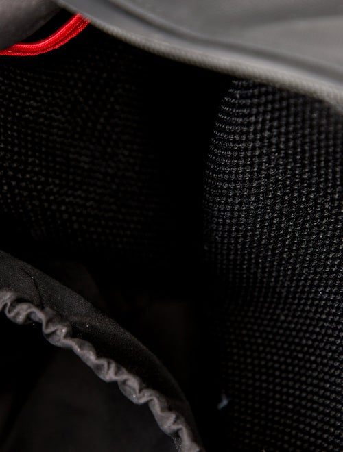 Oleada Nylon Shoulder Bag