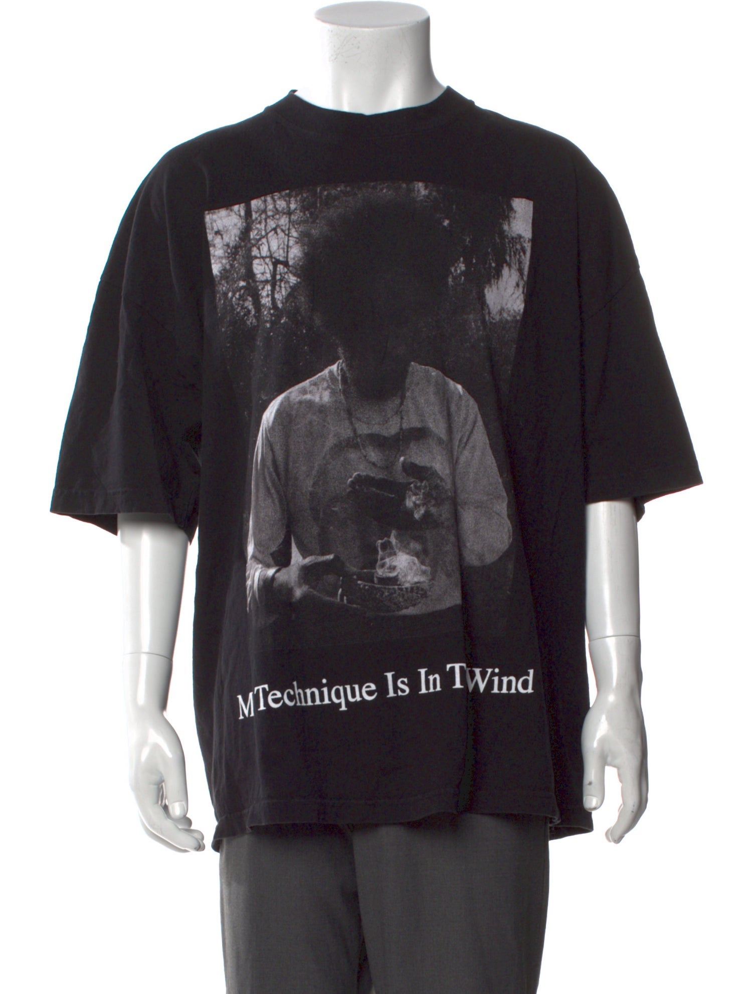 Online Ceramics Graphic Print Crew Neck T-Shirt