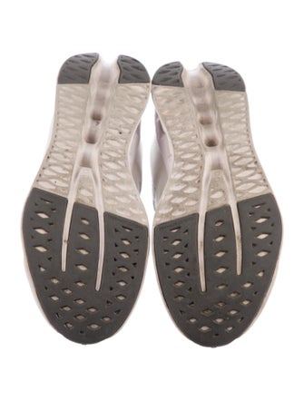 On Mesh Graphic Print Sneakers