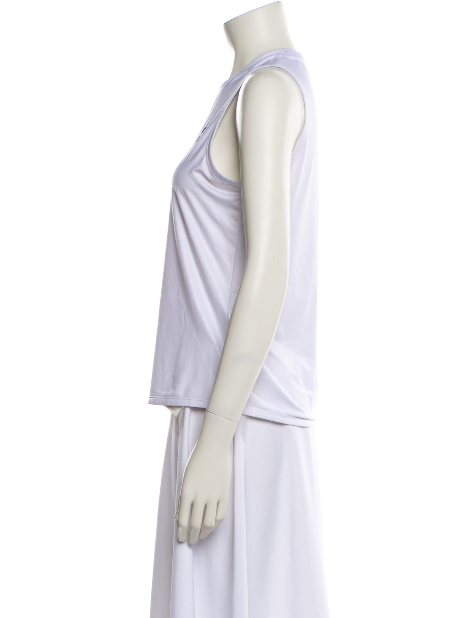 On Crew Neck Sleeveless Top