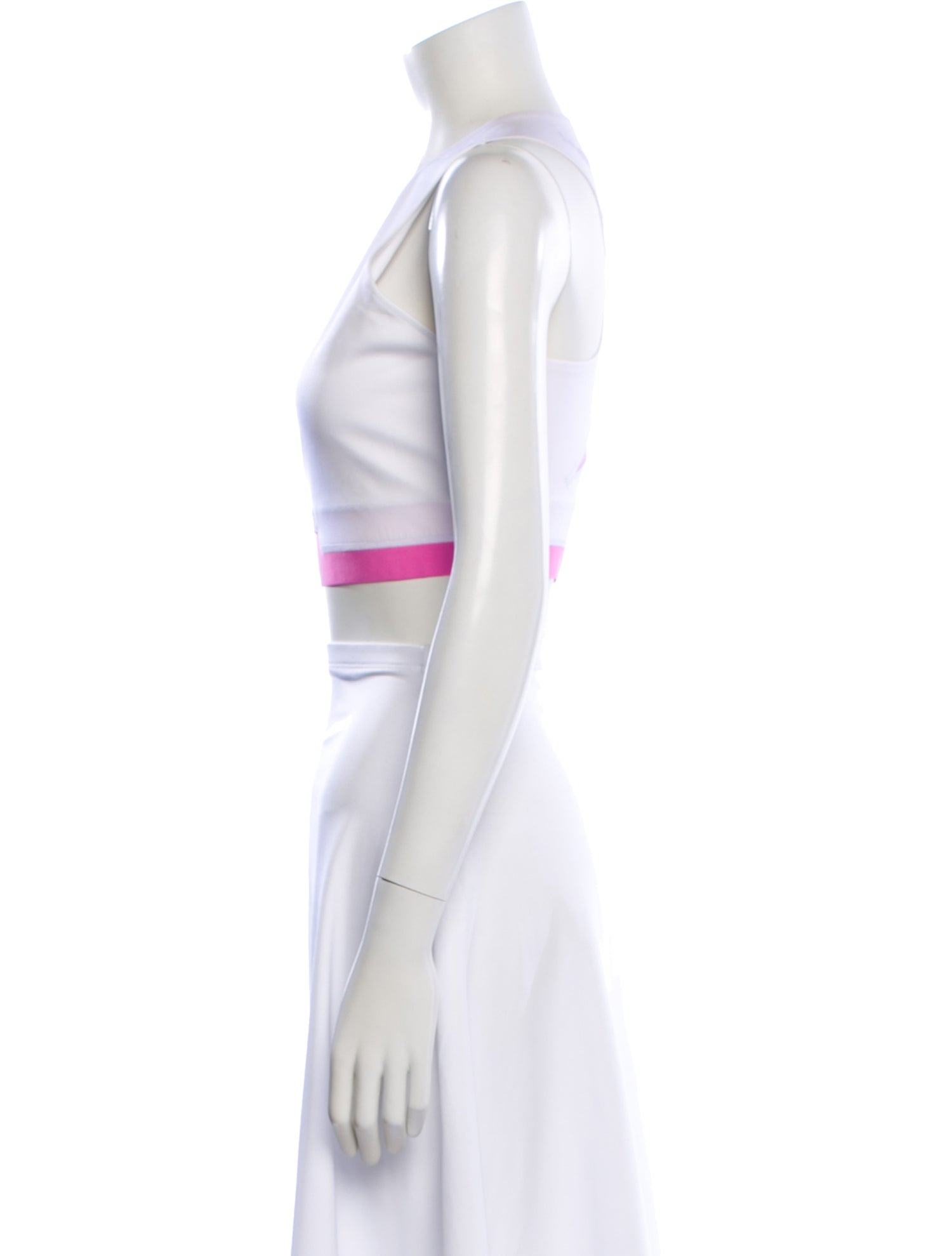 On Crew Neck Sleeveless Crop Top