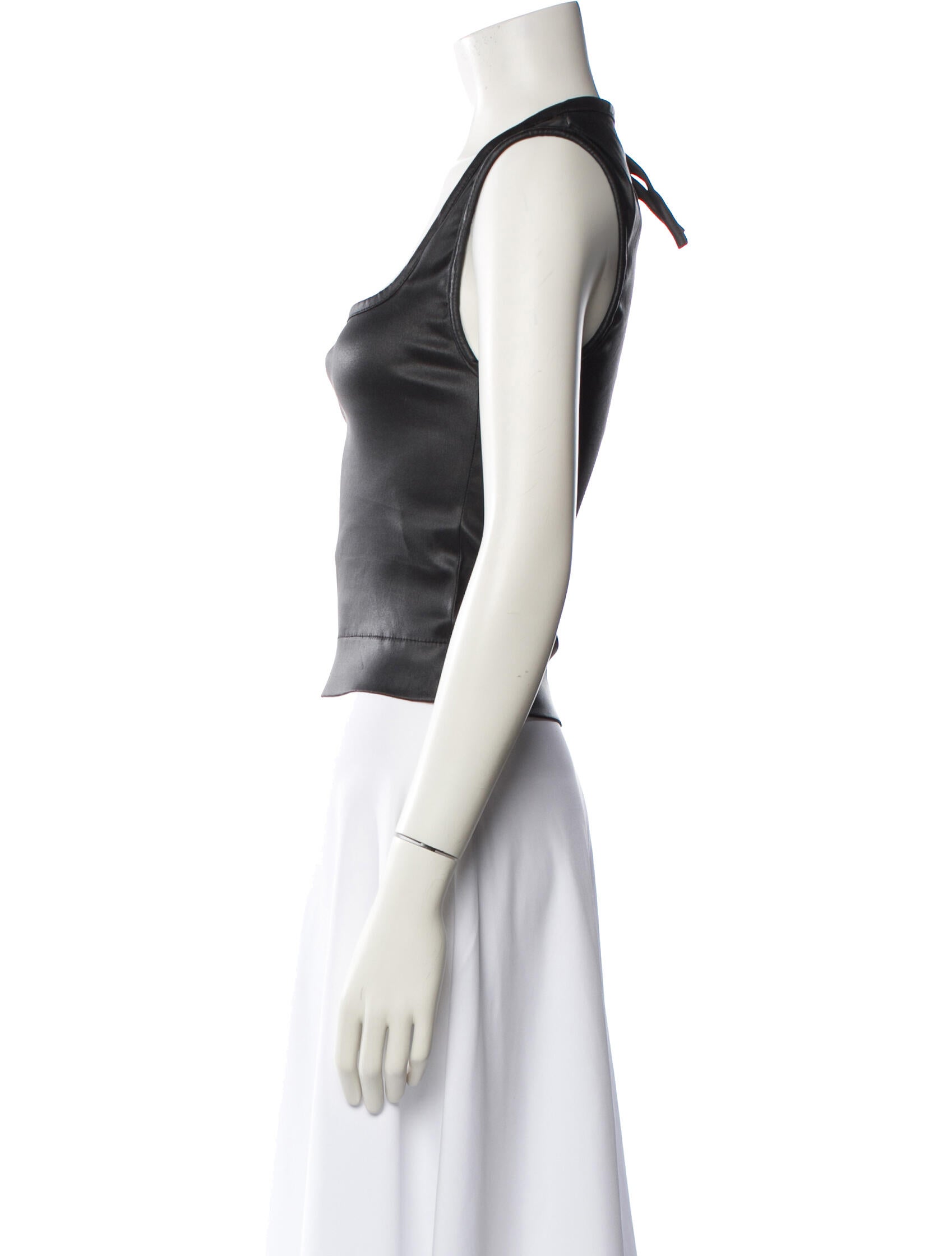 Ottolinger Square Neckline Sleeveless Crop Top