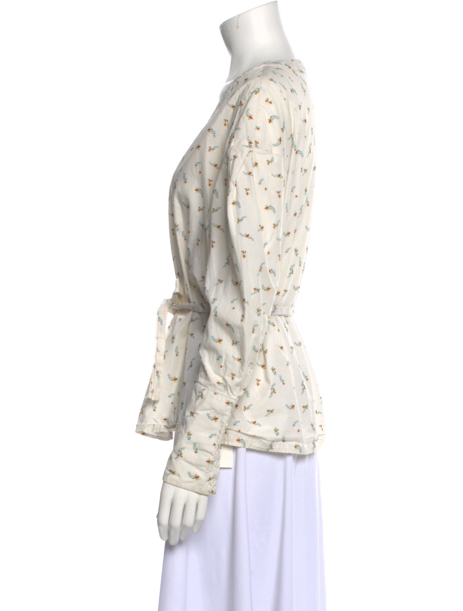 12 storeez Floral Print V-Neck Blouse