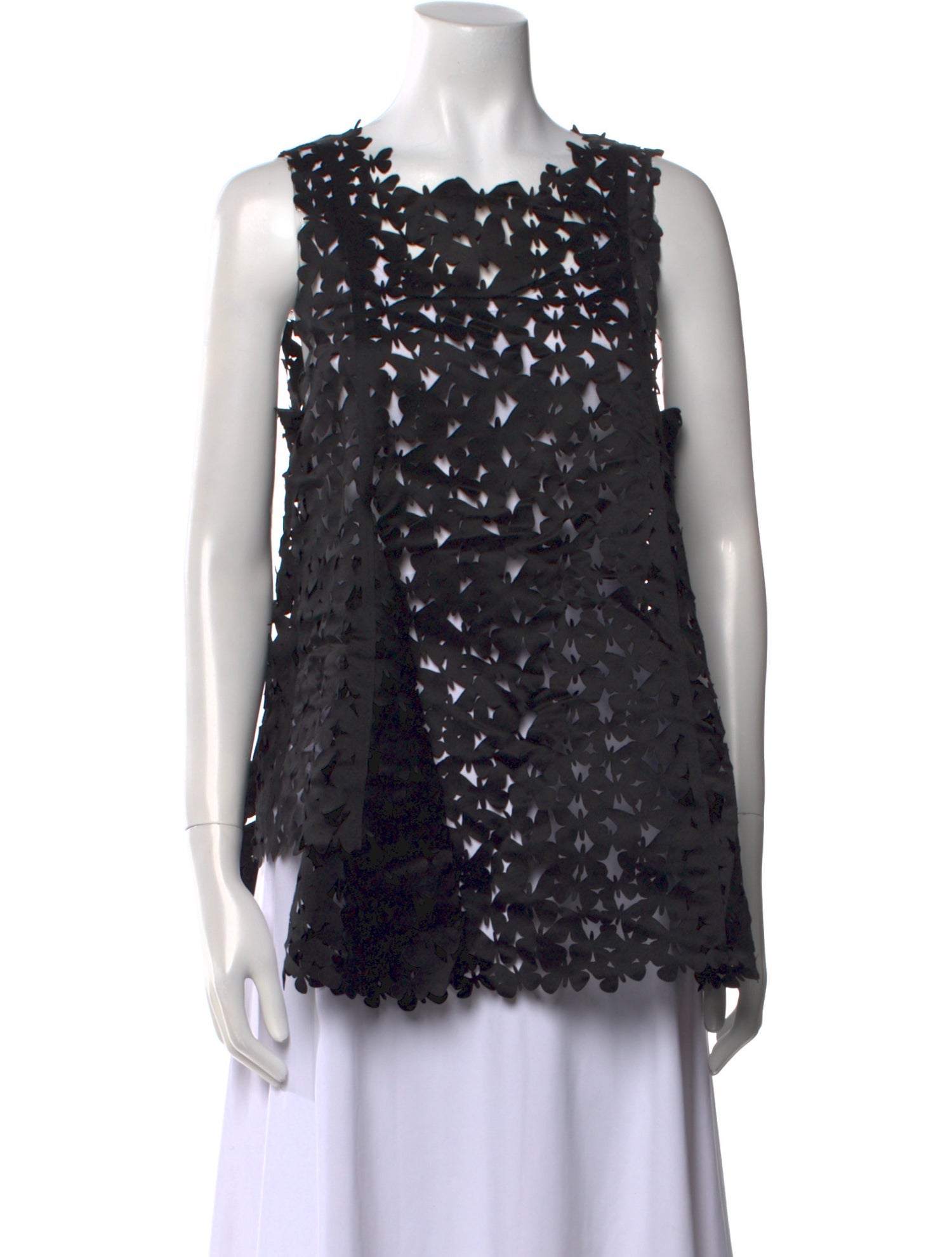 Paskal Lace Pattern Crew Neck Top