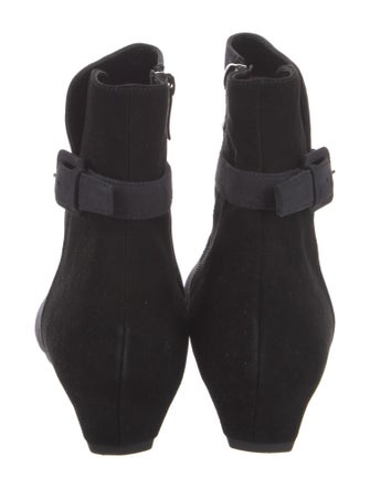 Pas de Rouge Suede Boots