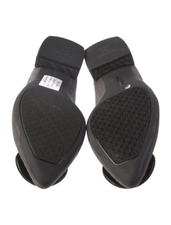 Pas de Rouge Suede Flats