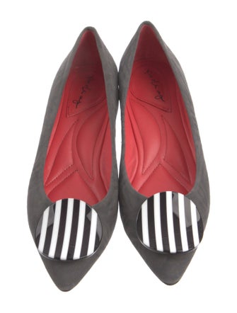 Pas de Rouge Suede Flats