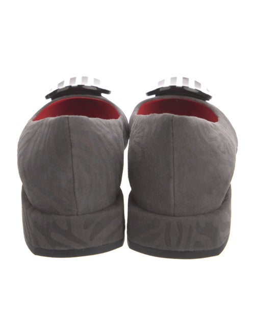 Pas de Rouge Suede Flats