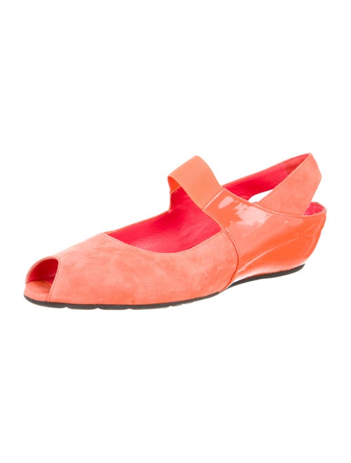 Pas de Rouge Suede Slingback Flats