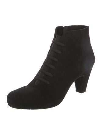 Pas de Rouge Suede Lace-Up Boots