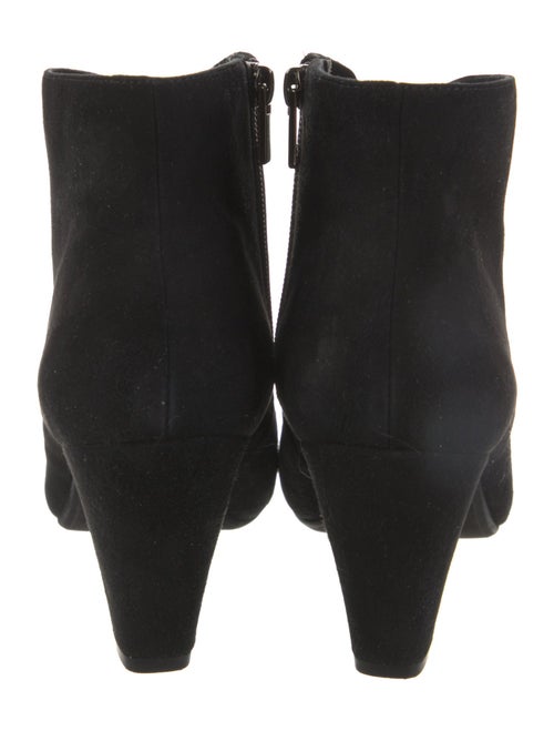 Pas de Rouge Suede Lace-Up Boots