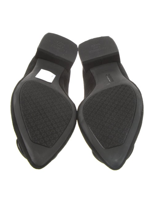 Pas de Rouge Suede Pumps