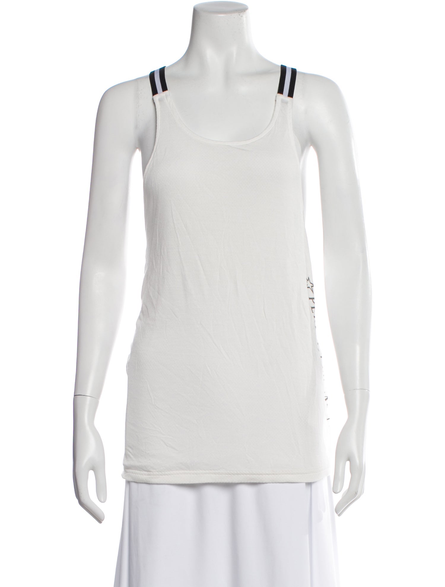 Perfect Moment Scoop Neck Sleeveless Top