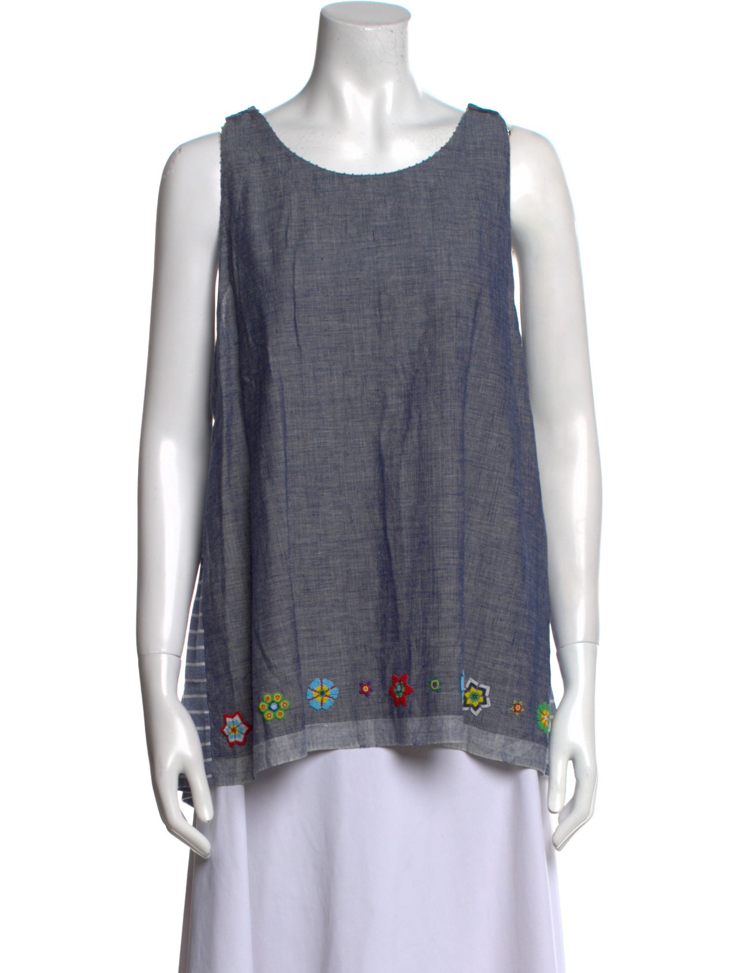 Péro Scoop Neck Sleeveless Top