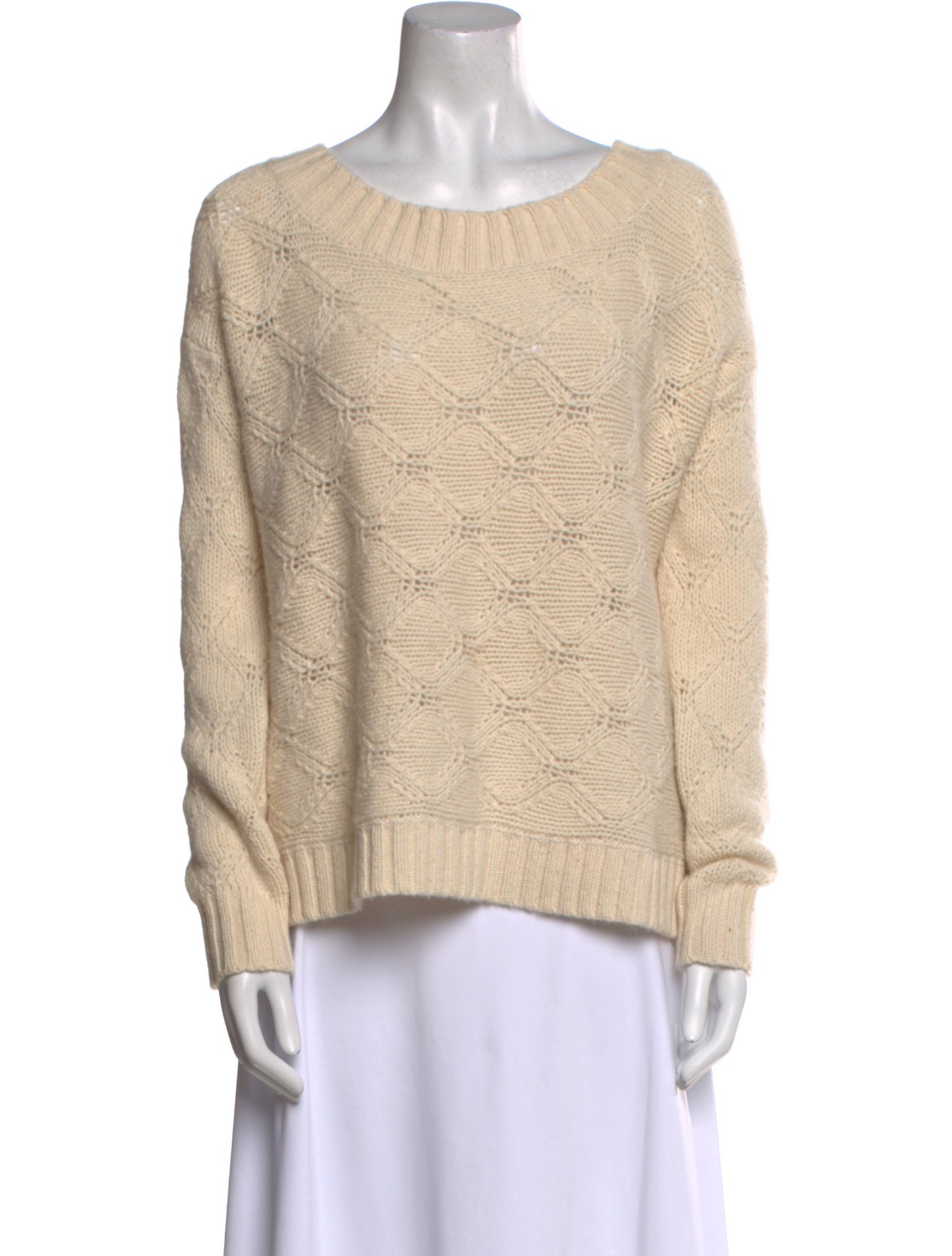 The Perfext Cashmere Scoop Neck Sweater