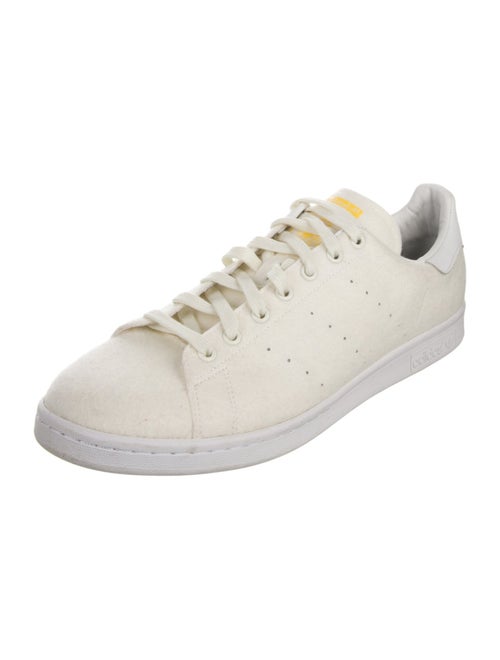 Pharrell Williams x Adidas Sneakers